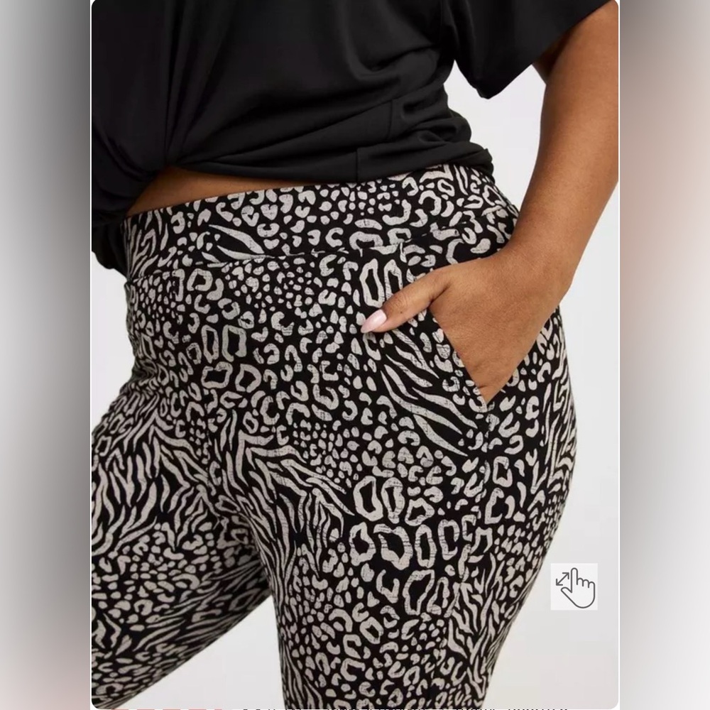 TORRID Crop Pocket Legging - Picture 3 of 5